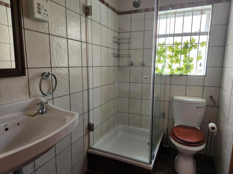 To Let 2 Bedroom Property for Rent in Woodstock Upper Western Cape